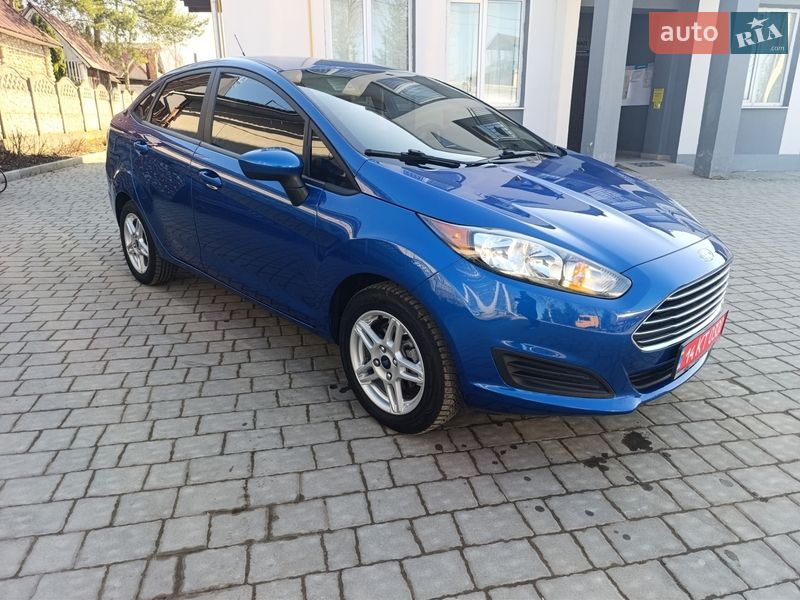 Седан Ford Fiesta 2018 в Івано-Франківську