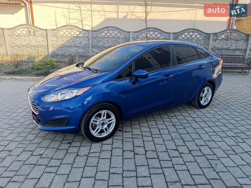 Седан Ford Fiesta 2018 в Івано-Франківську