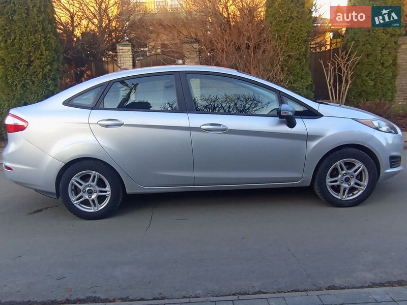 Седан Ford Fiesta 2019 в Вишневому
