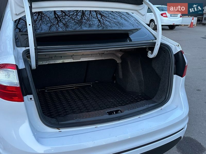 Седан Ford Fiesta 2019 в Киеве