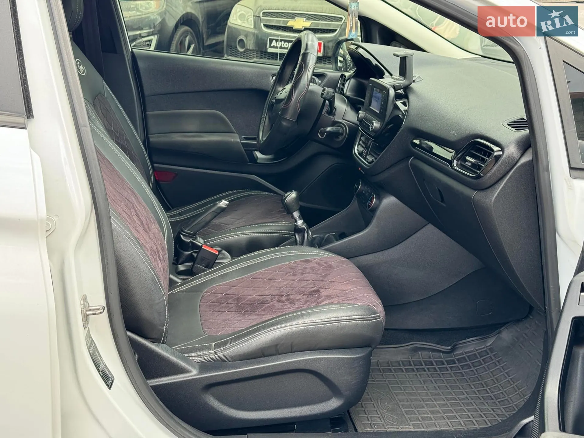 2018 Ford Fiesta - мініатюра 21