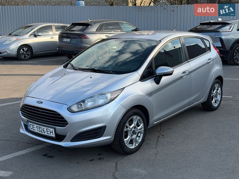 Хэтчбек Ford Fiesta 2015 в Киеве