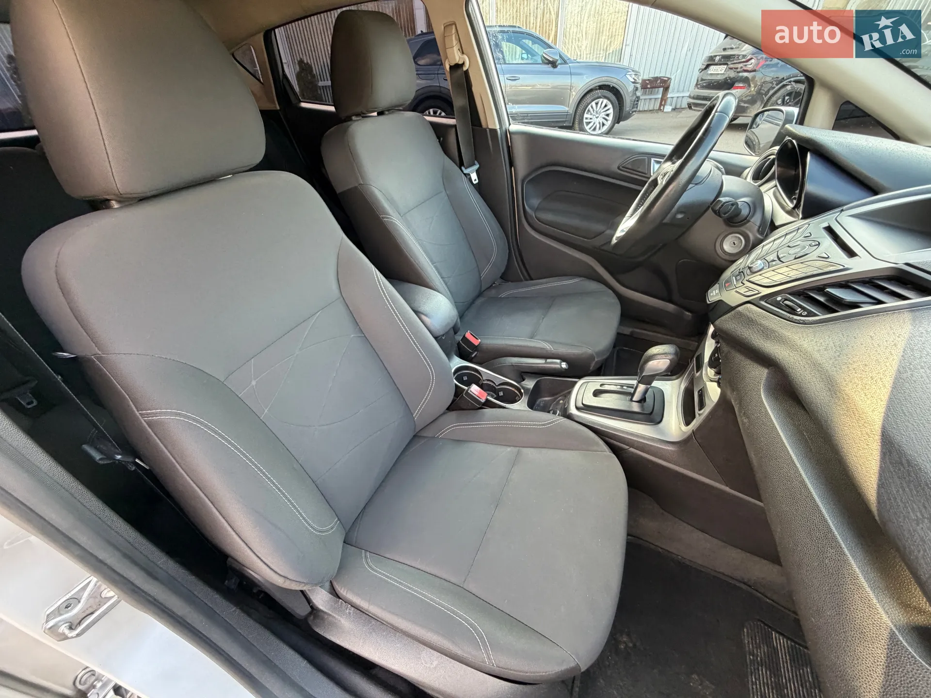 2015 Ford Fiesta - мініатюра 27