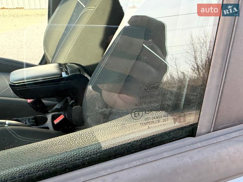 Хэтчбек Ford Fiesta 2016 в Киеве