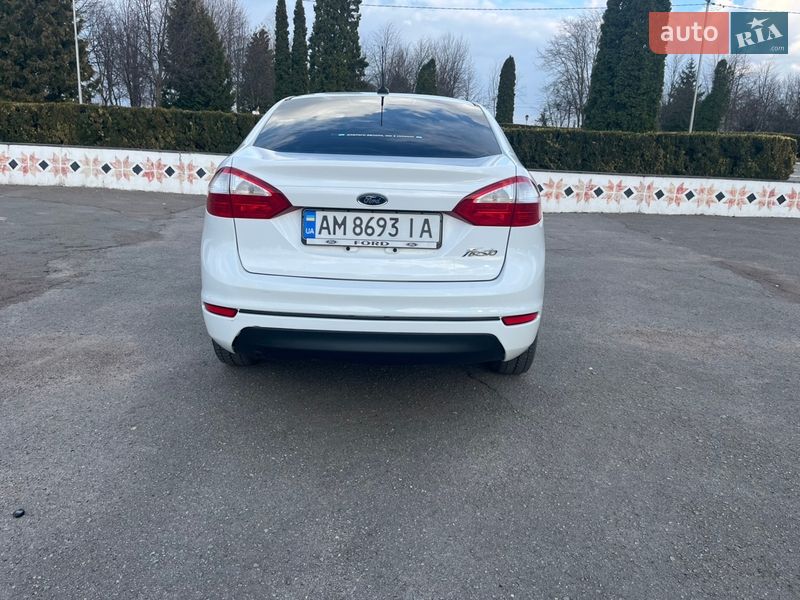 Седан Ford Fiesta 2017 в Житомире