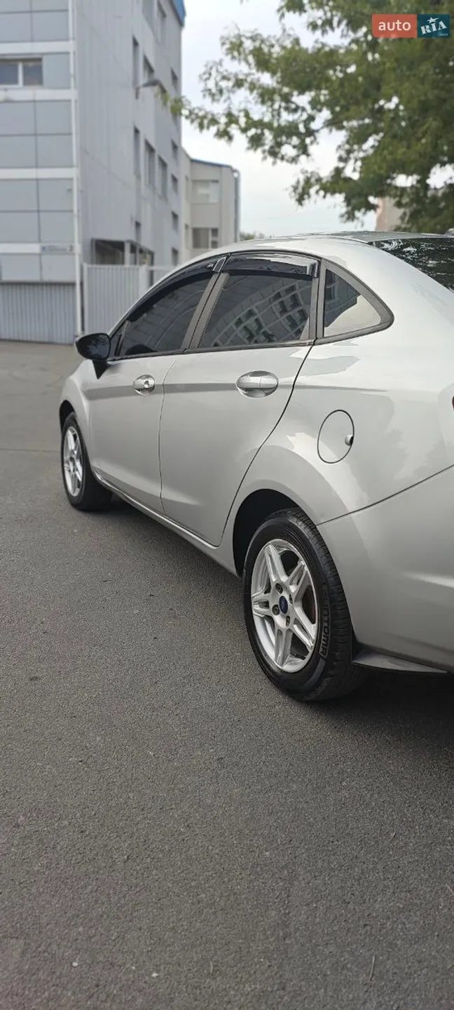2017 Ford Fiesta - мініатюра 4