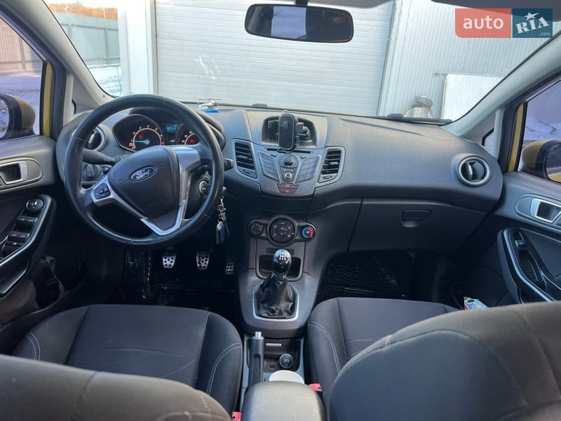 Хетчбек Ford Fiesta 2013 в Львові