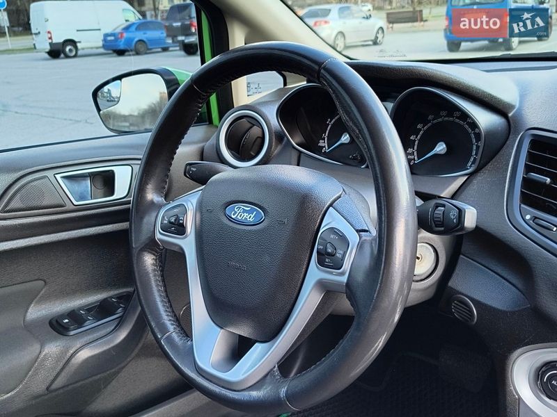 Хэтчбек Ford Fiesta 2013 в Запорожье фото 18 Хэтчбек Ford Fiesta 2013 в Запорожье