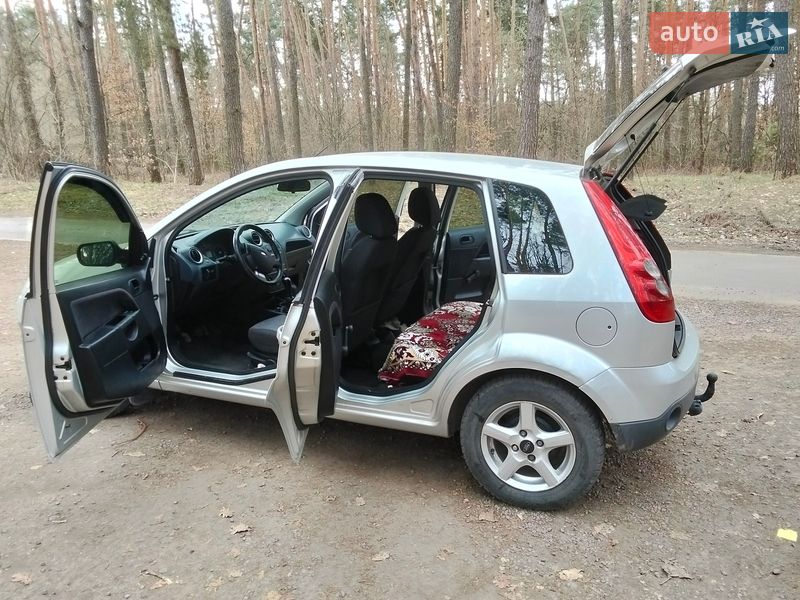 Хетчбек Ford Fiesta 2006 в Житомирі фото 6 Хетчбек Ford Fiesta 2006 в Житомирі