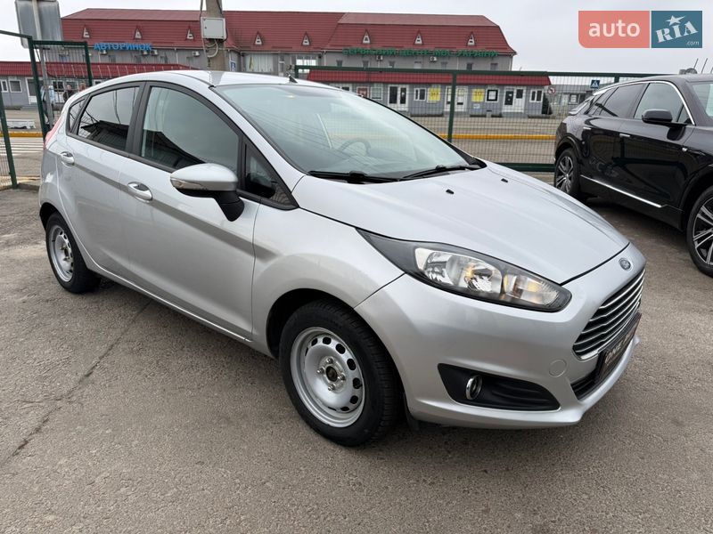 Хэтчбек Ford Fiesta 2014 в Киеве фото 3 Хэтчбек Ford Fiesta 2014 в Киеве