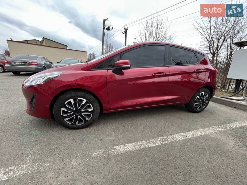 Хэтчбек Ford Fiesta 2018 в Софиевской Борщаговке