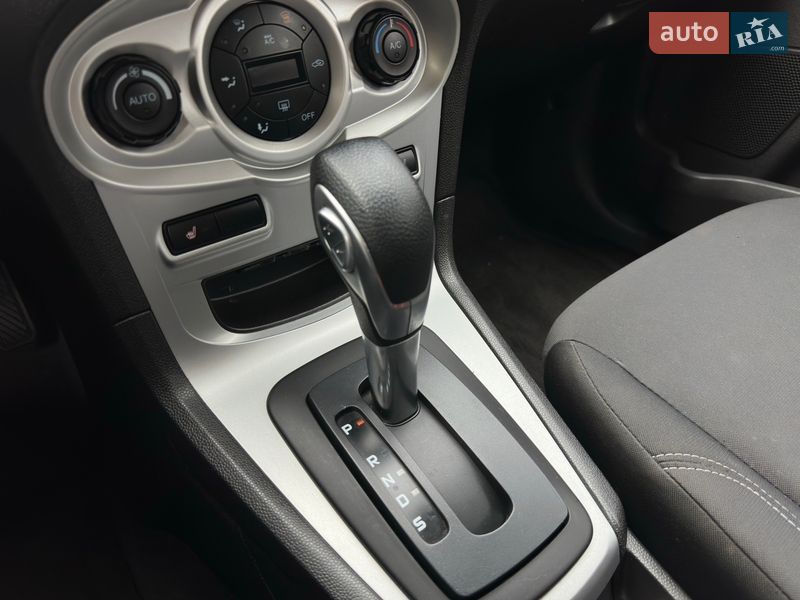 Хэтчбек Ford Fiesta 2014 в Николаеве