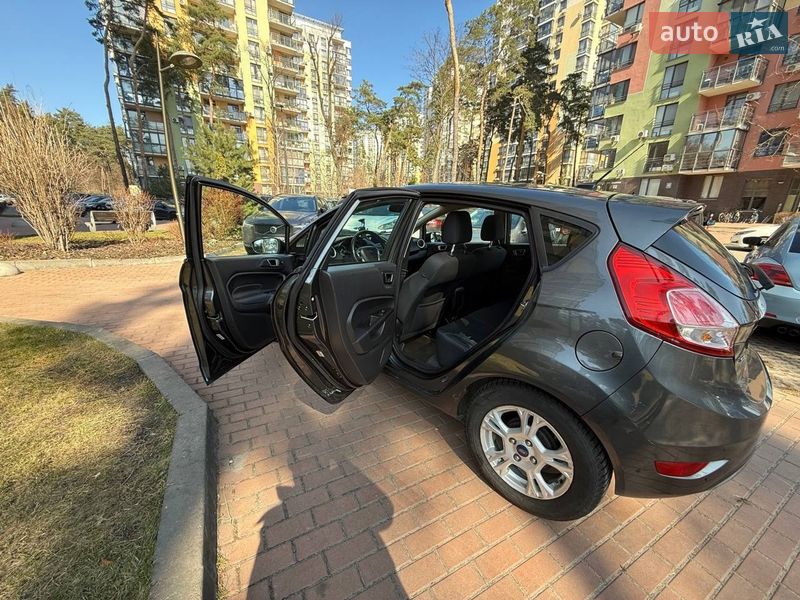 Хетчбек Ford Fiesta 2016 в Києві фото 4 Хетчбек Ford Fiesta 2016 в Києві