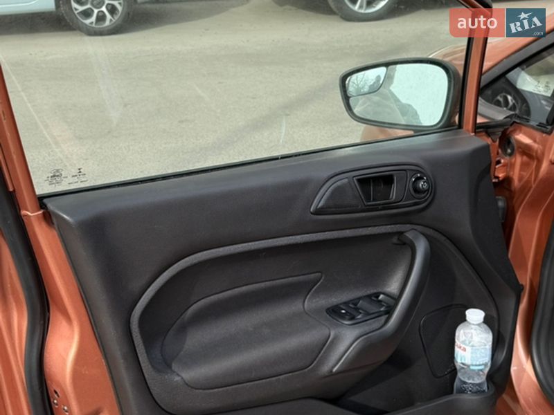 Хетчбек Ford Fiesta 2017 в Києві