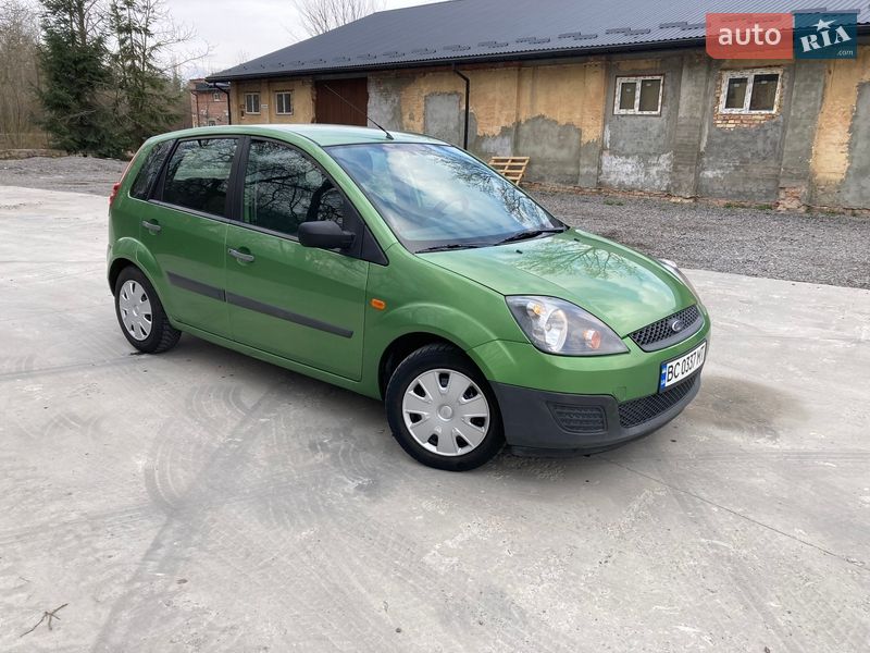 Хэтчбек Ford Fiesta 2007 в Львове
