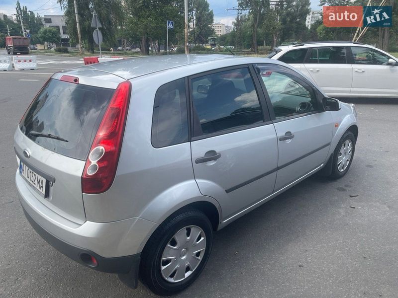 Хэтчбек Ford Fiesta 2007 в Киеве