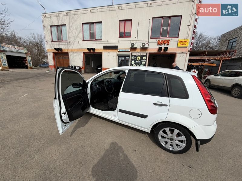 Хэтчбек Ford Fiesta 2007 в Харькове