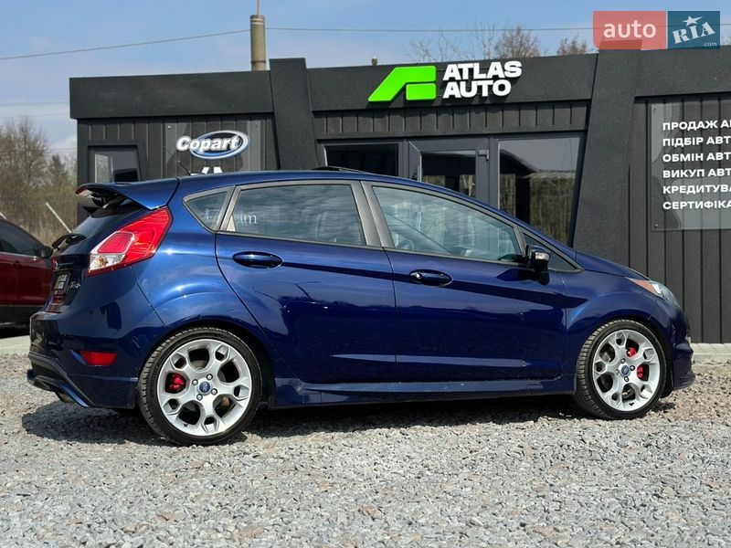 Хэтчбек Ford Fiesta 2015 в Львове