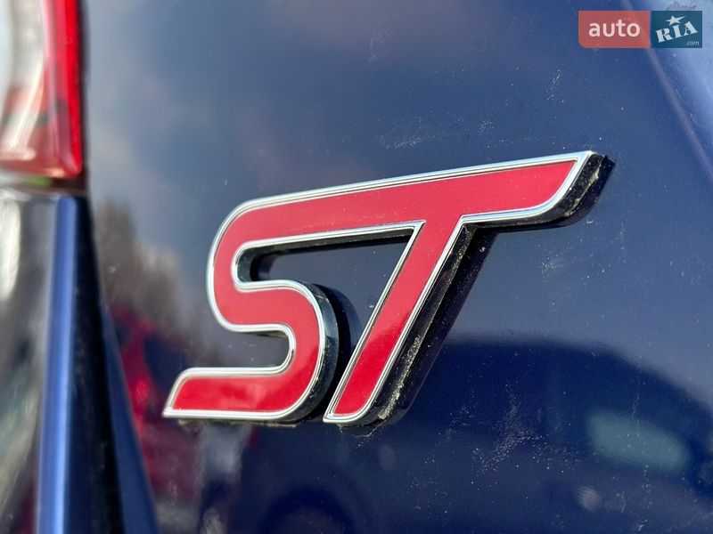 Хэтчбек Ford Fiesta 2015 в Львове