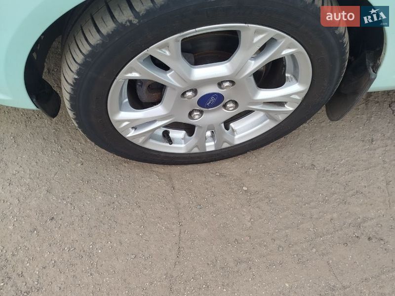 Хэтчбек Ford Fiesta 2016 в Кривом Роге фото 15 Хэтчбек Ford Fiesta 2016 в Кривом Роге