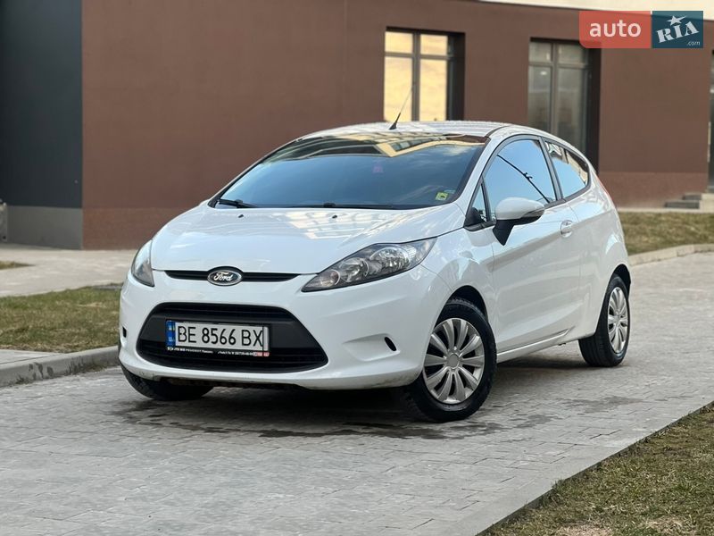 Хэтчбек Ford Fiesta 2011 в Львове