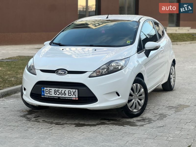 Хэтчбек Ford Fiesta 2011 в Львове