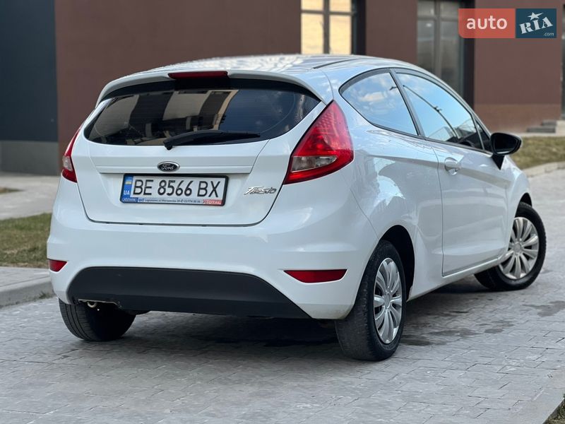 Хэтчбек Ford Fiesta 2011 в Львове