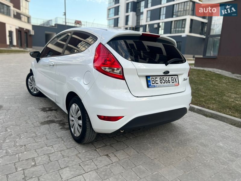 Хэтчбек Ford Fiesta 2011 в Львове