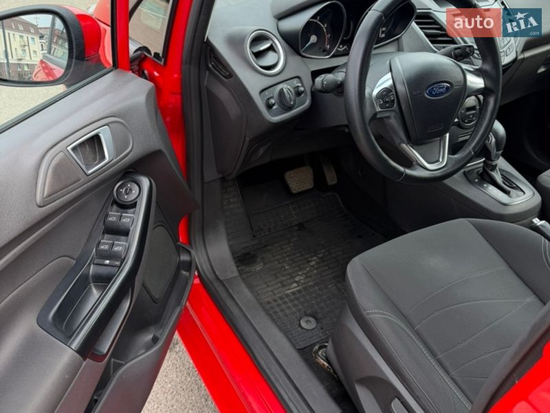 Хэтчбек Ford Fiesta 2015 в Киеве фото 9 Хэтчбек Ford Fiesta 2015 в Киеве