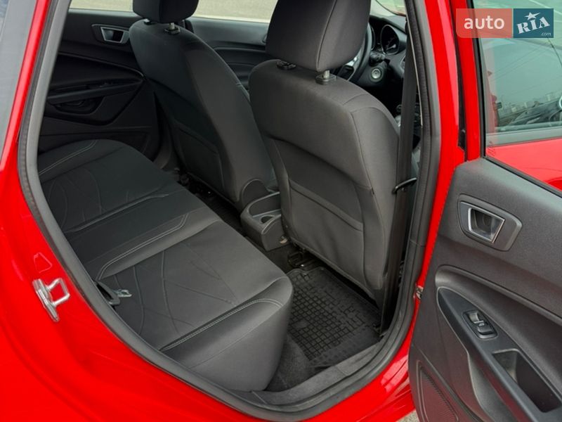 Хэтчбек Ford Fiesta 2015 в Киеве фото 13 Хэтчбек Ford Fiesta 2015 в Киеве