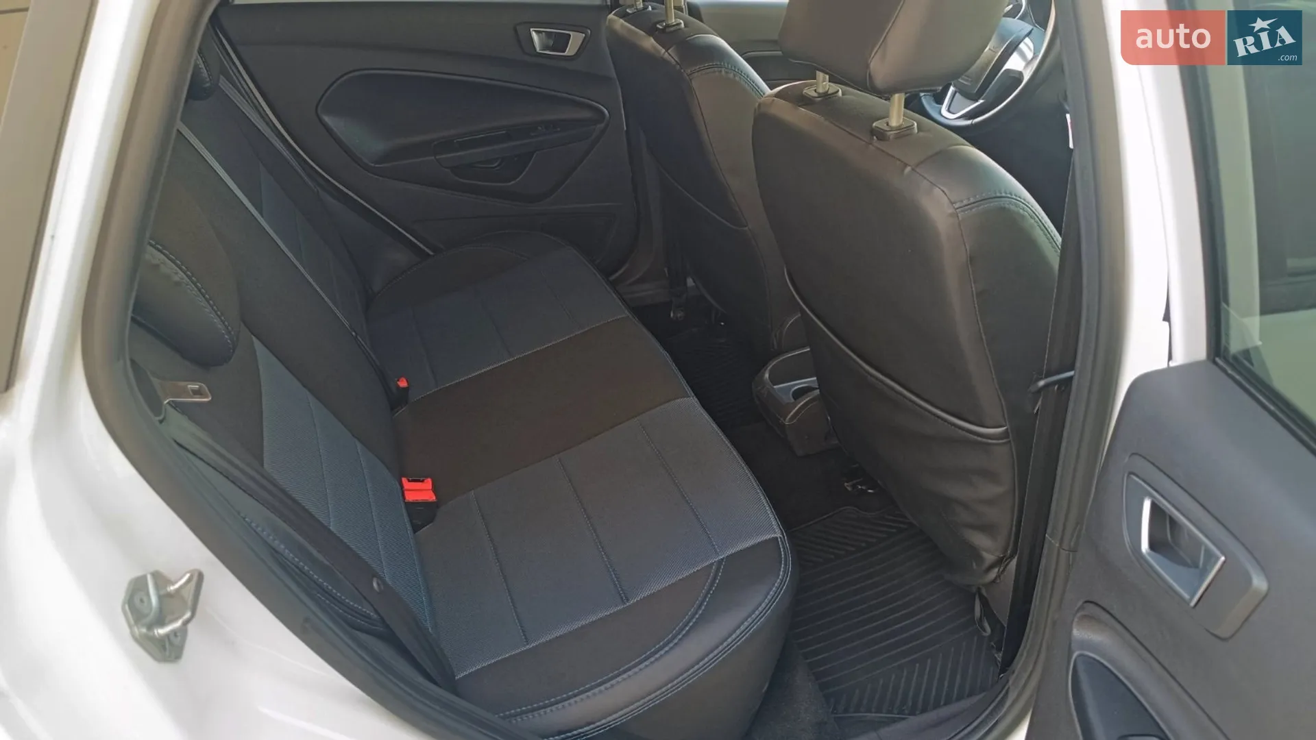 2014 Ford Fiesta - мініатюра 7