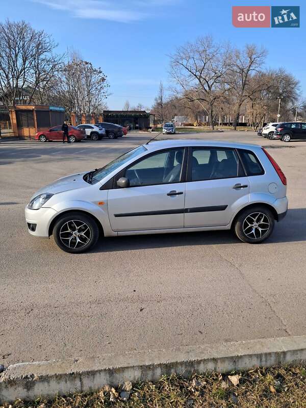 Хэтчбек Ford Fiesta 2008 в Александрие