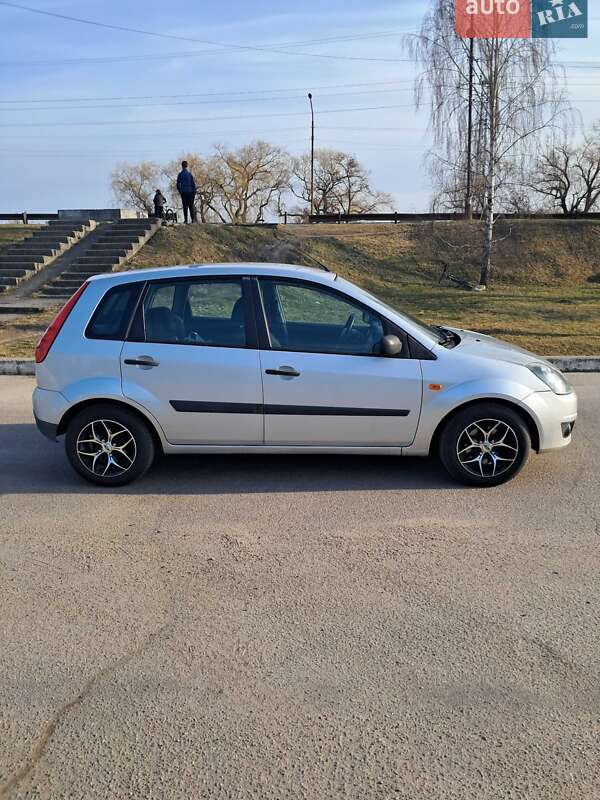 Хэтчбек Ford Fiesta 2008 в Александрие