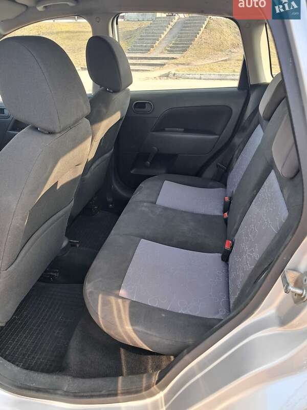 Хэтчбек Ford Fiesta 2008 в Александрие