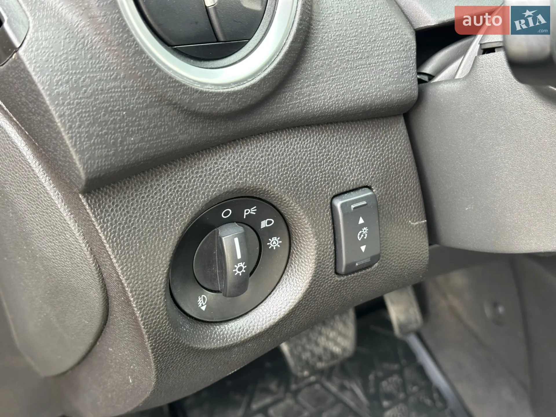 2013 Ford Fiesta - мініатюра 10