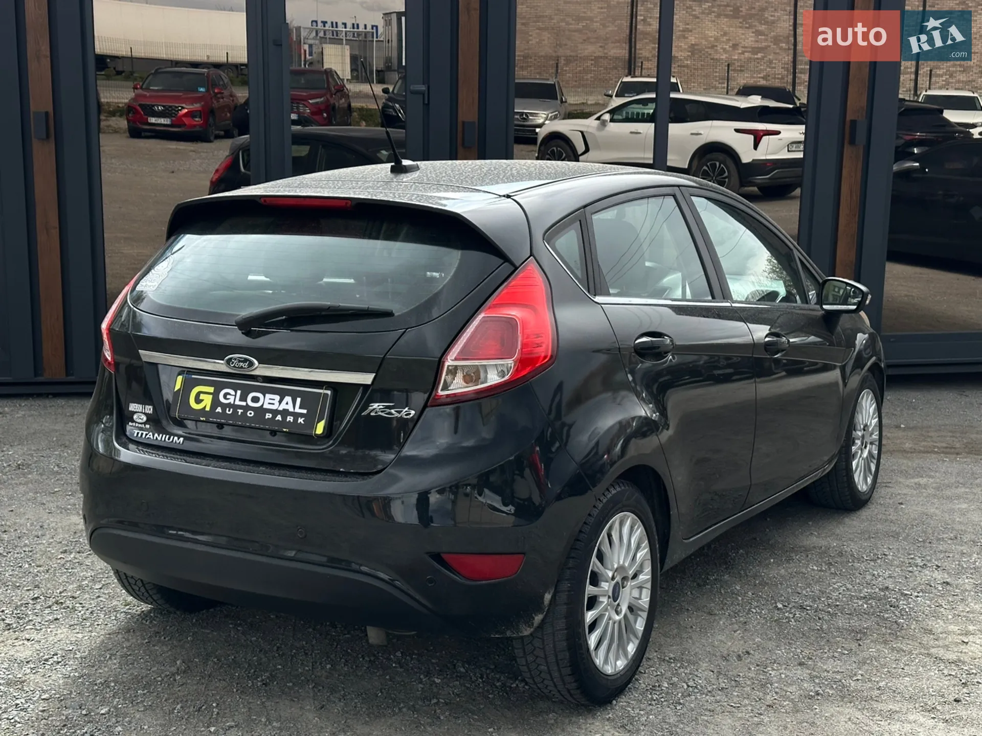 2013 Ford Fiesta - мініатюра 21
