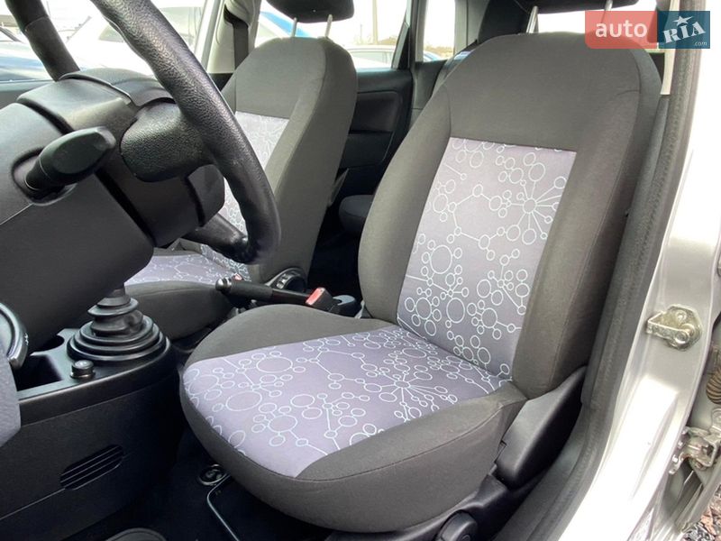 Хетчбек Ford Fiesta 2007 в Рівному