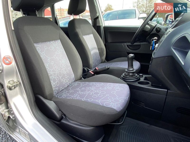Хетчбек Ford Fiesta 2007 в Рівному