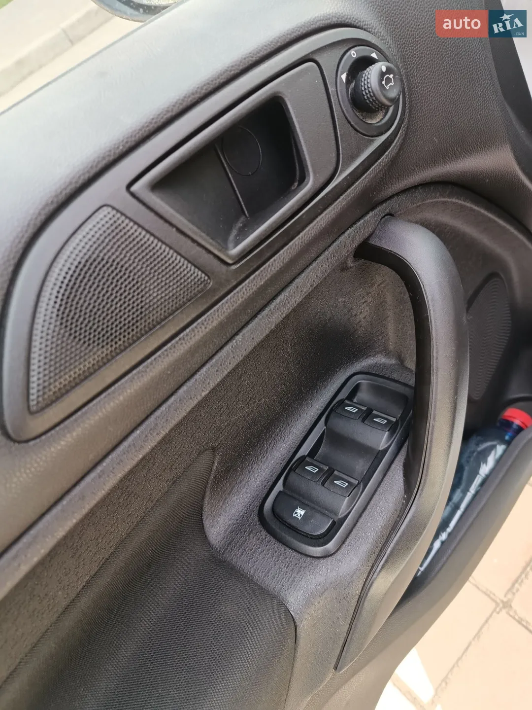 2017 Ford Fiesta - мініатюра 17