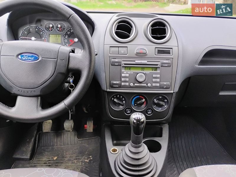 Хэтчбек Ford Fiesta 2008 в Одессе