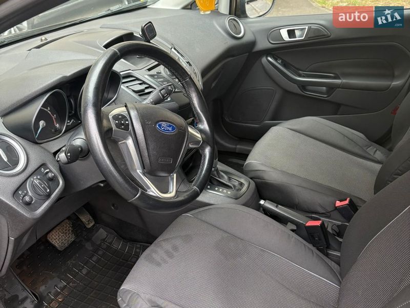 Хэтчбек Ford Fiesta 2013 в Киеве