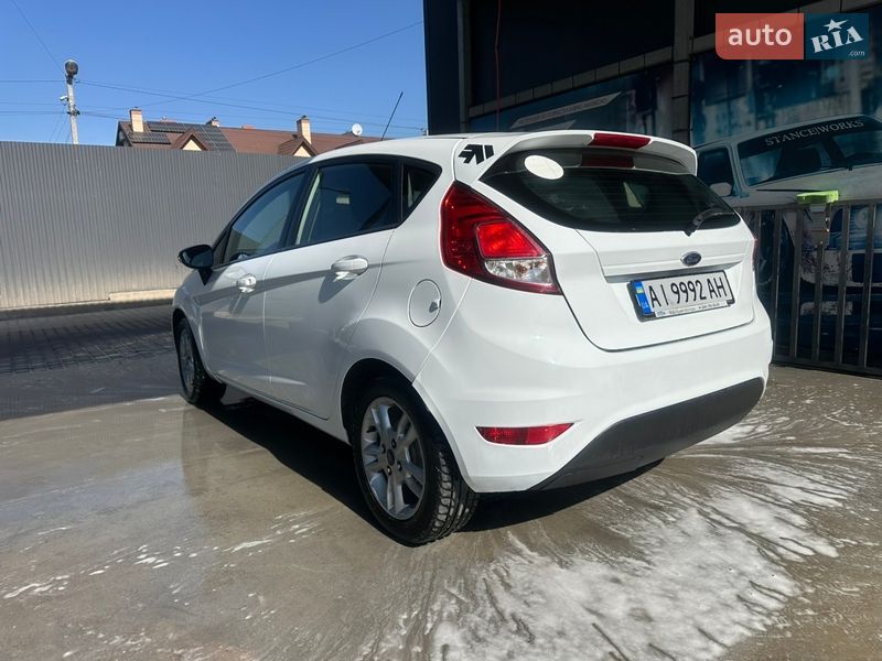 Хетчбек Ford Fiesta 2013 в Малехові