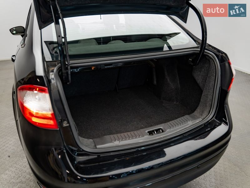 Седан Ford Fiesta 2018 в Києві