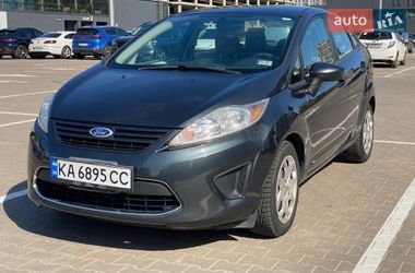 Седан Ford Fiesta 2010 в Києві