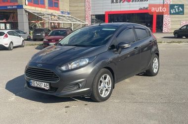 Хетчбек Ford Fiesta 2015 в Дніпрі