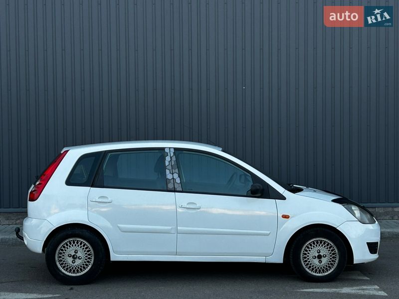 Хэтчбек Ford Fiesta 2007 в Николаеве