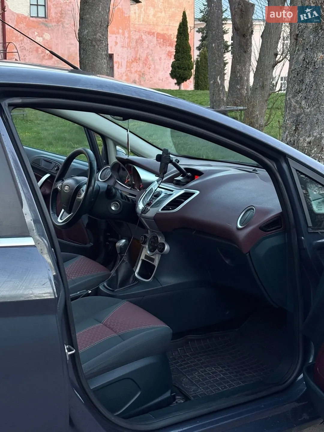 2011 Ford Fiesta - мініатюра 8