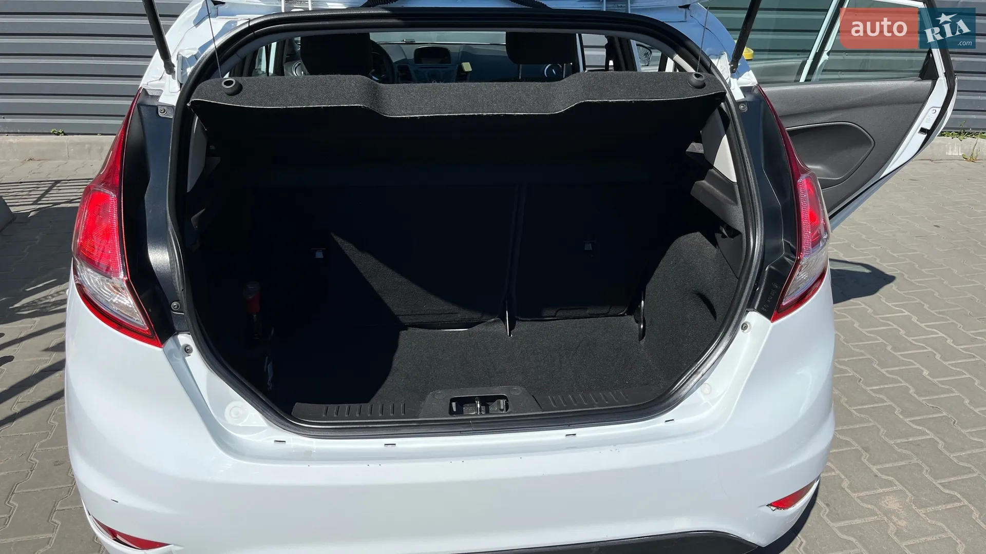 2014 Ford Fiesta - мініатюра 19