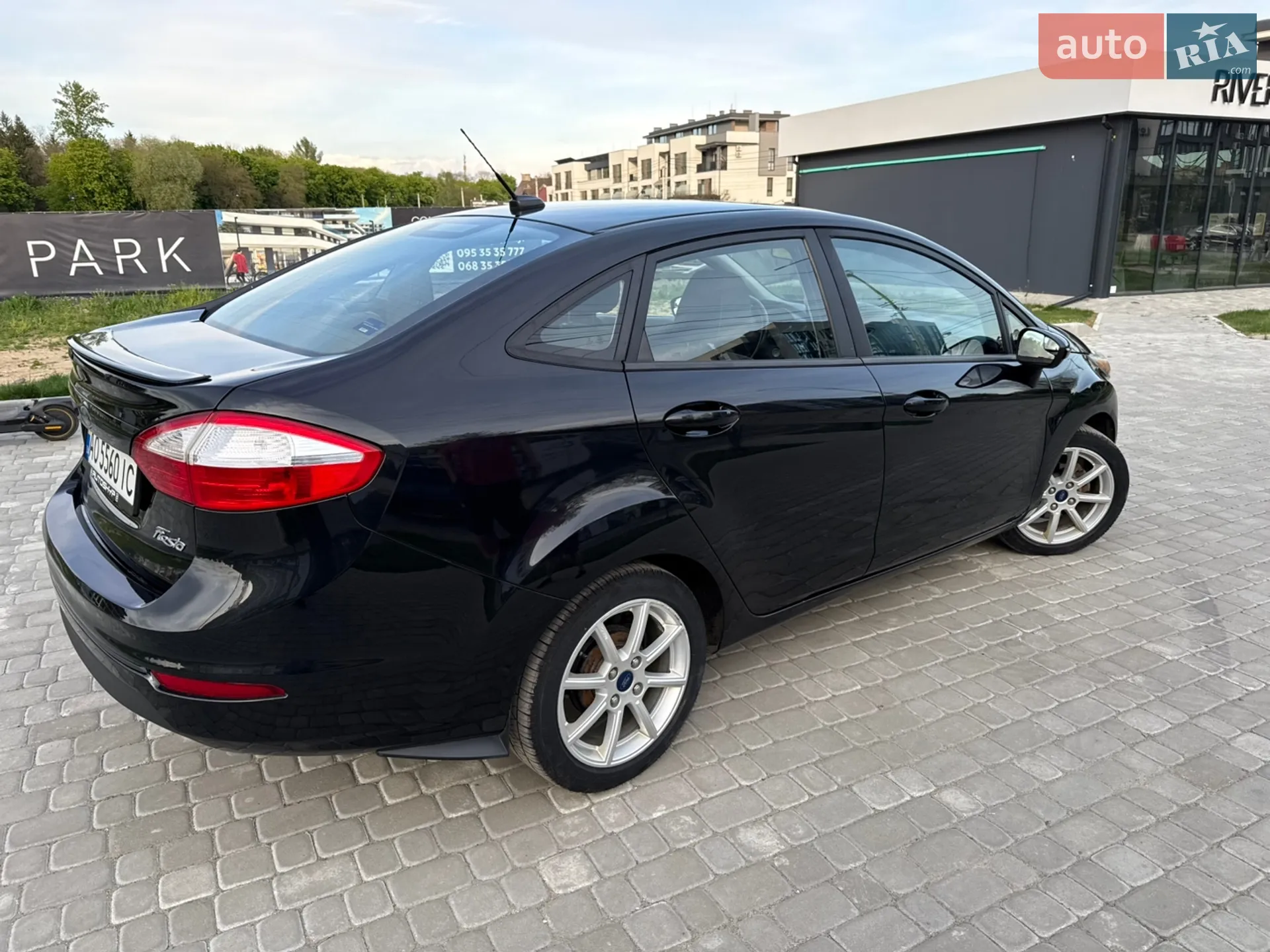 2015 Ford Fiesta - мініатюра 16