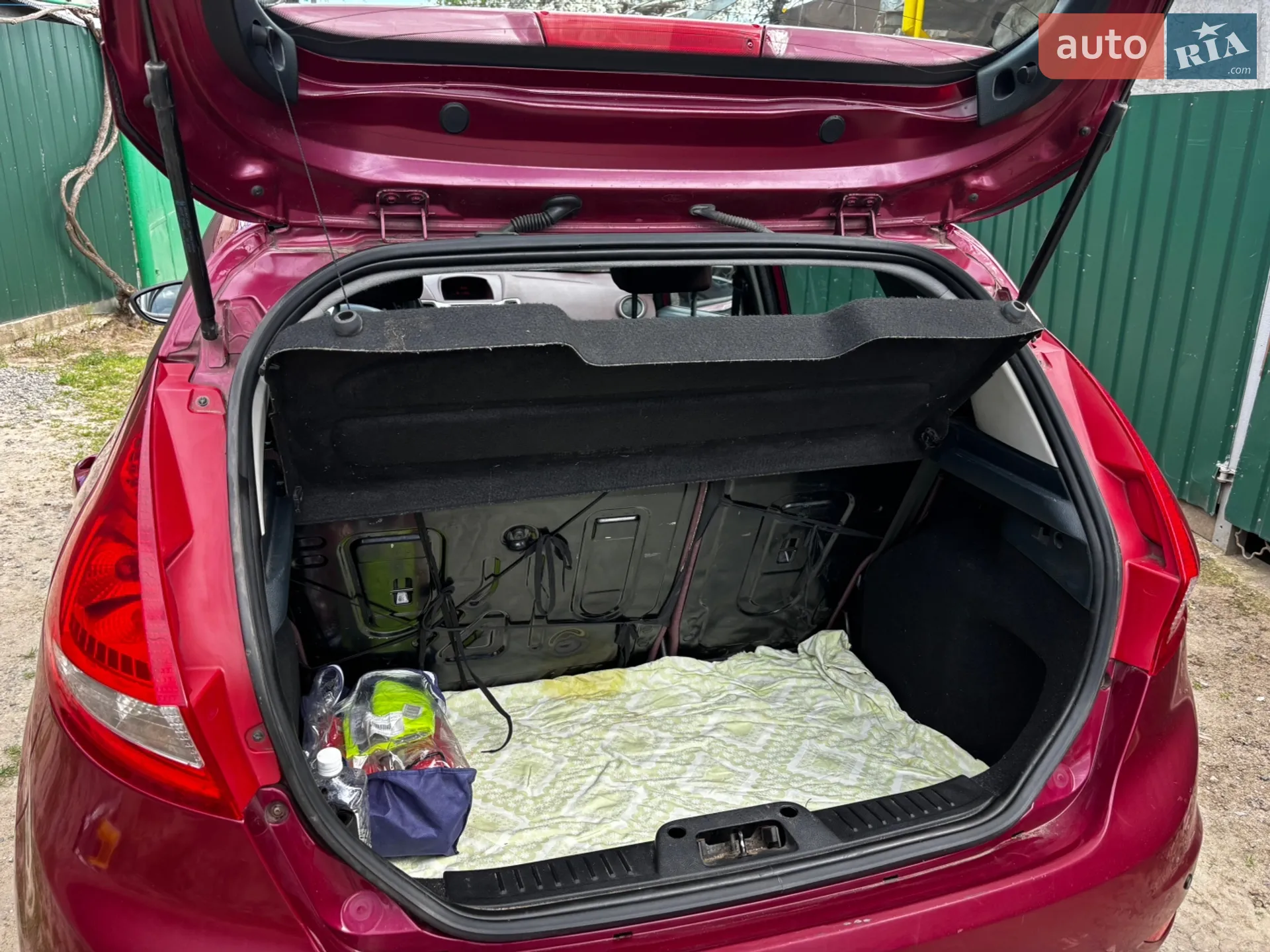 2010 Ford Fiesta - мініатюра 6